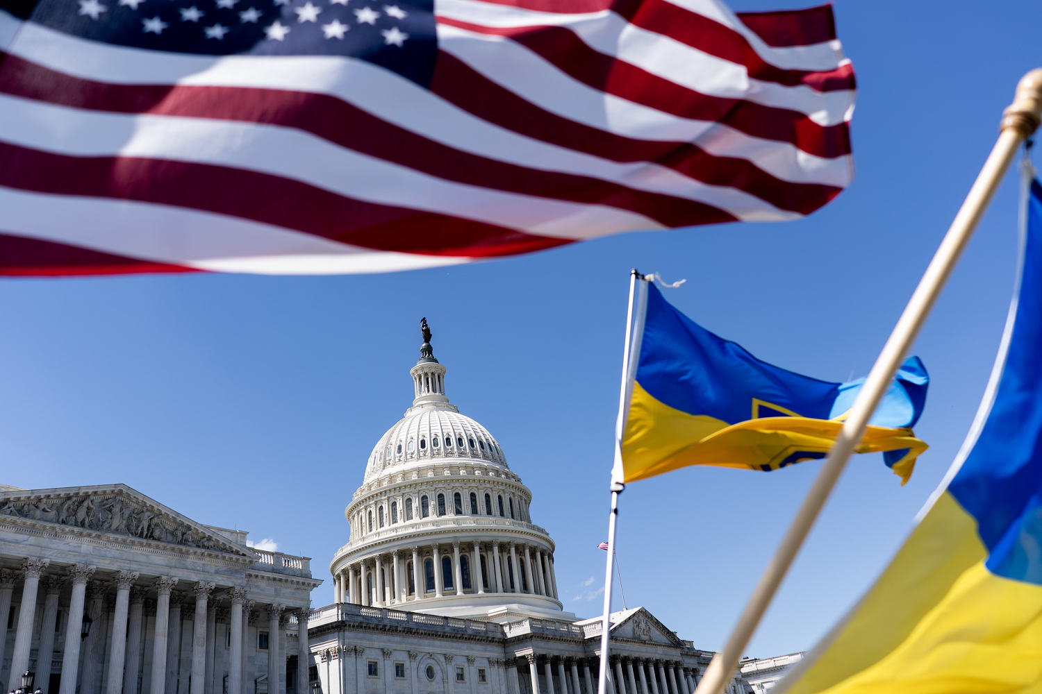 Ukrainian and Western leaders laud U.S. aid package while the Kremlin warns of ‘further ruin’