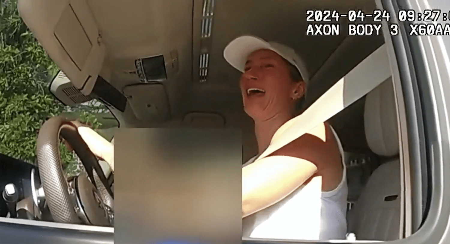 Gisele Bündchen breaks down in tears during Florida traffic stop while fleeing paparazzi