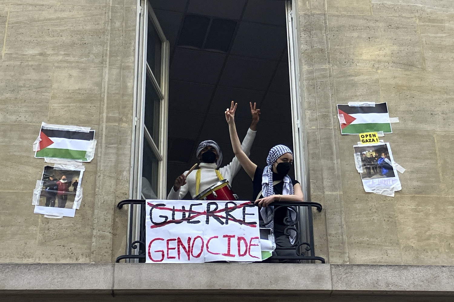 Students resume pro-Palestinian protests at a prestigious Paris university after police intervention