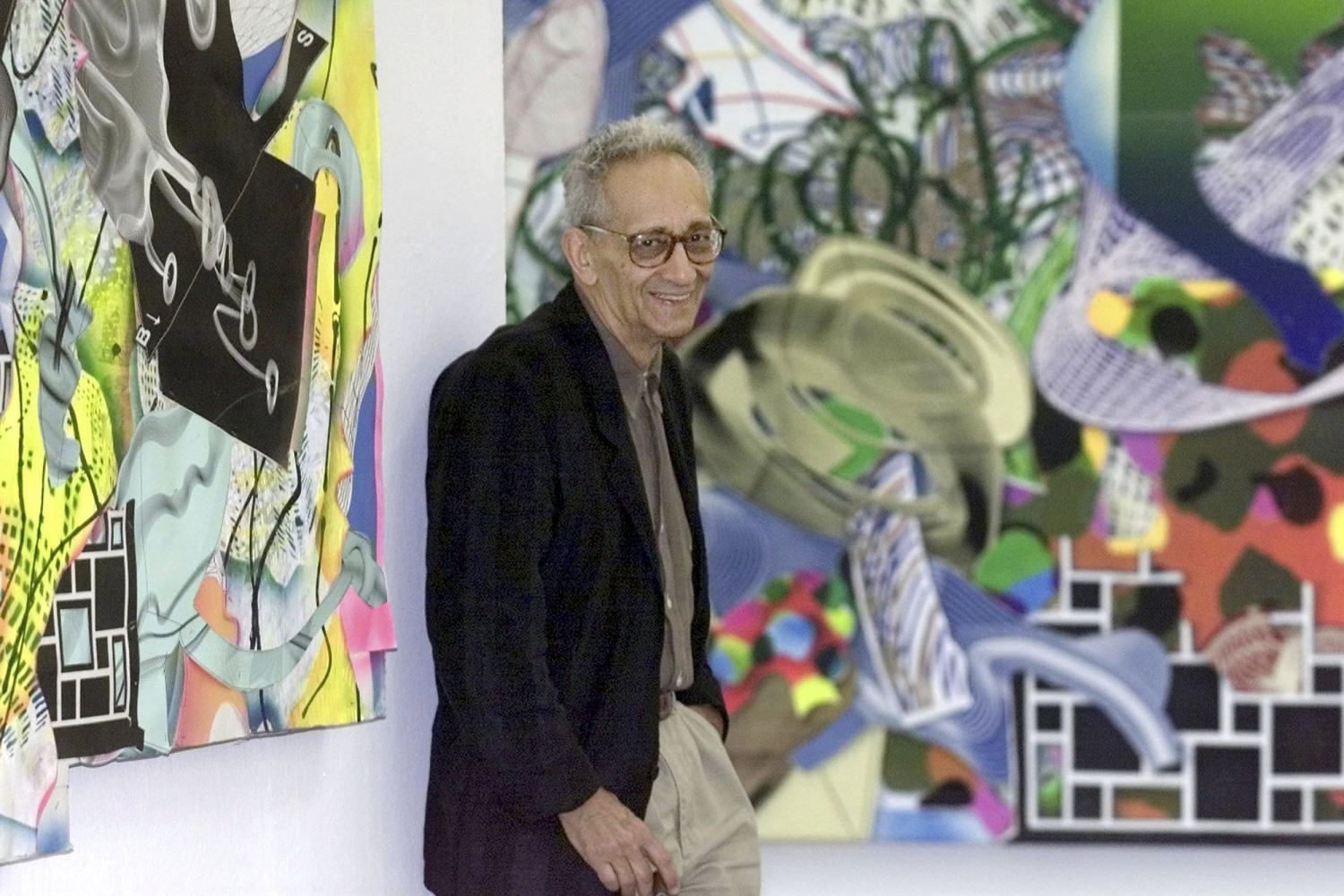 Frank Stella, artist renowned for geometric works, dies at 87