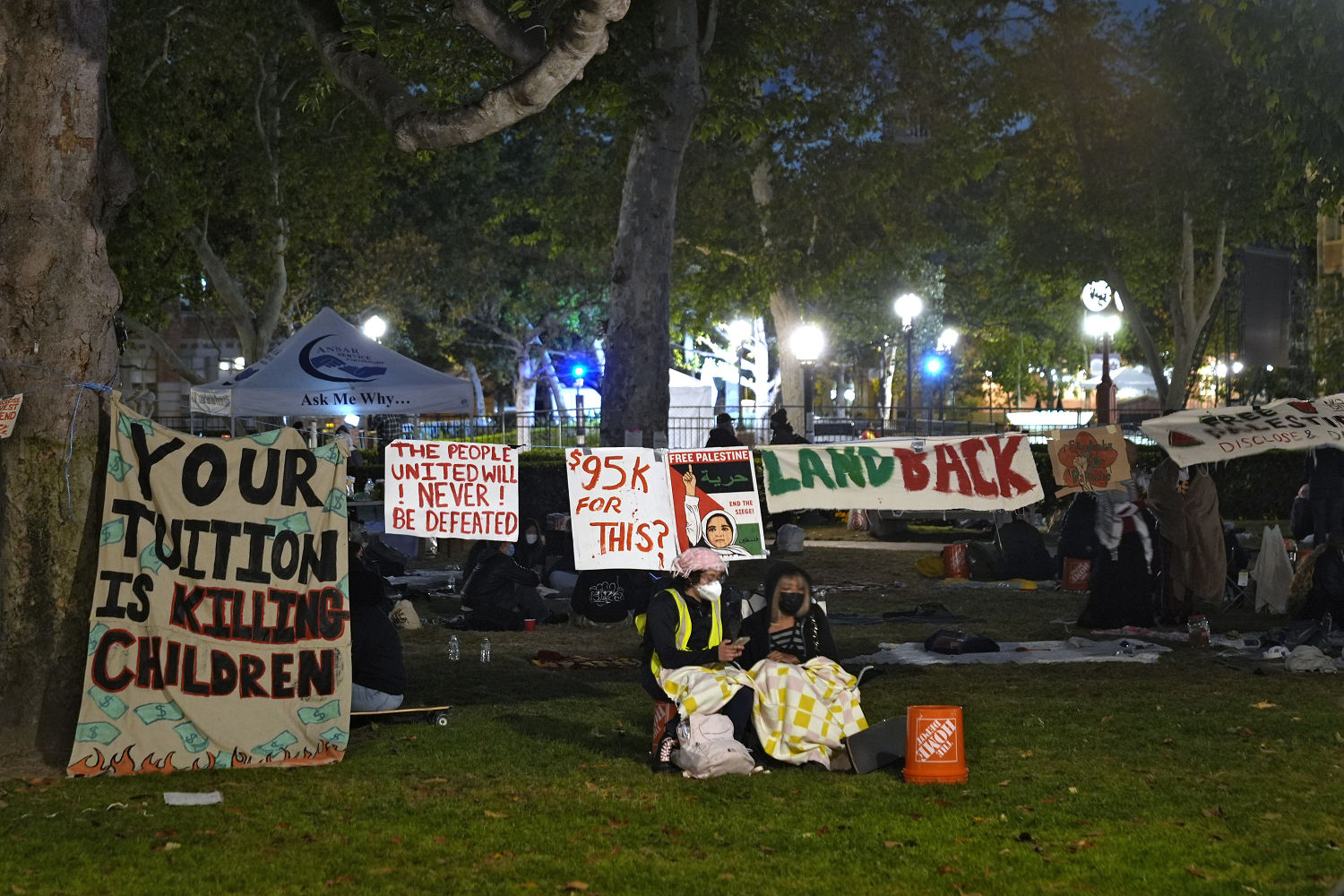 LAPD clears out parts of the USC campus, dismantles tents in pro-Palestinian protest encampment