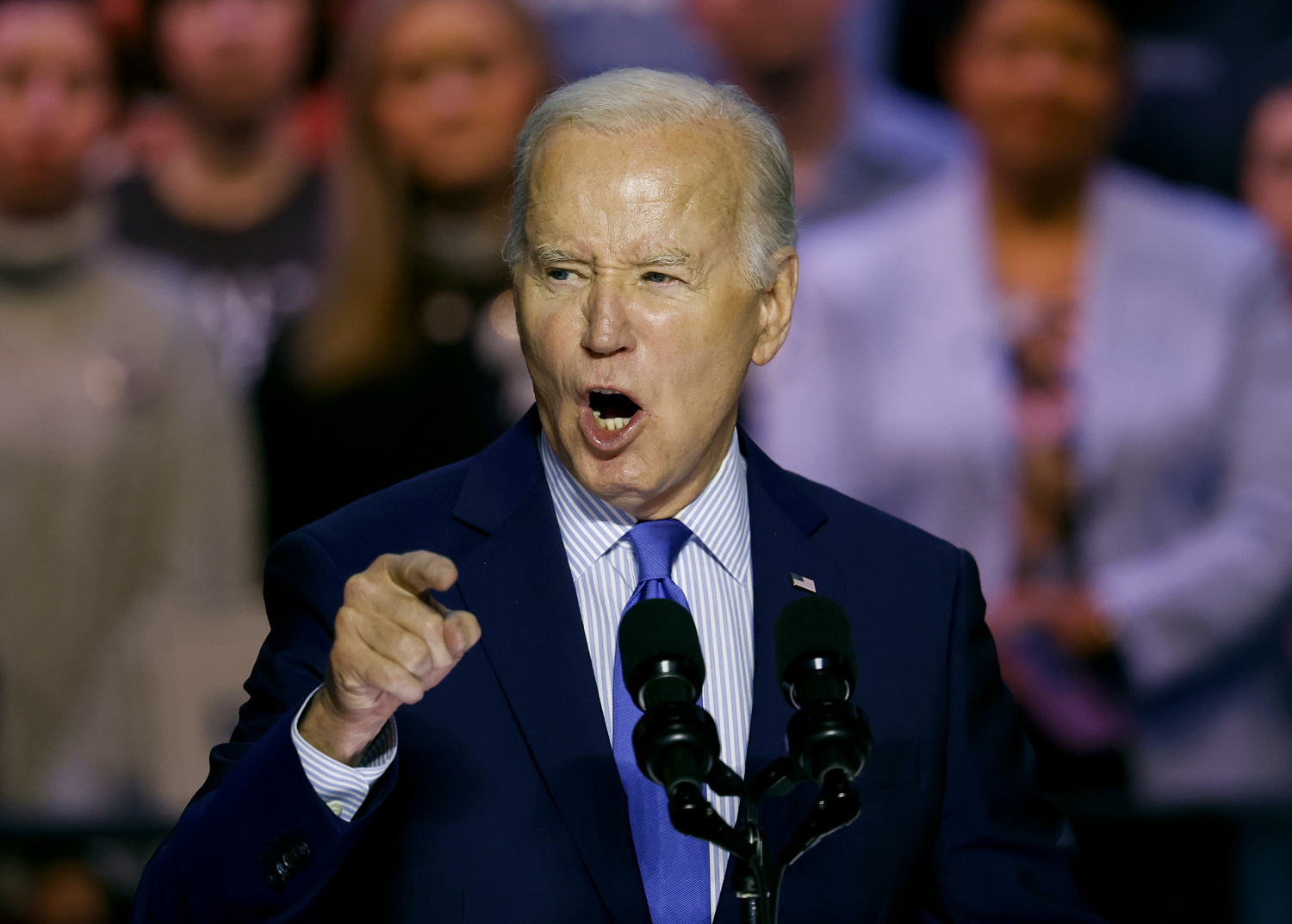 news flash Biden campaign speeds up efforts to get voters to pay attention to the presidential race