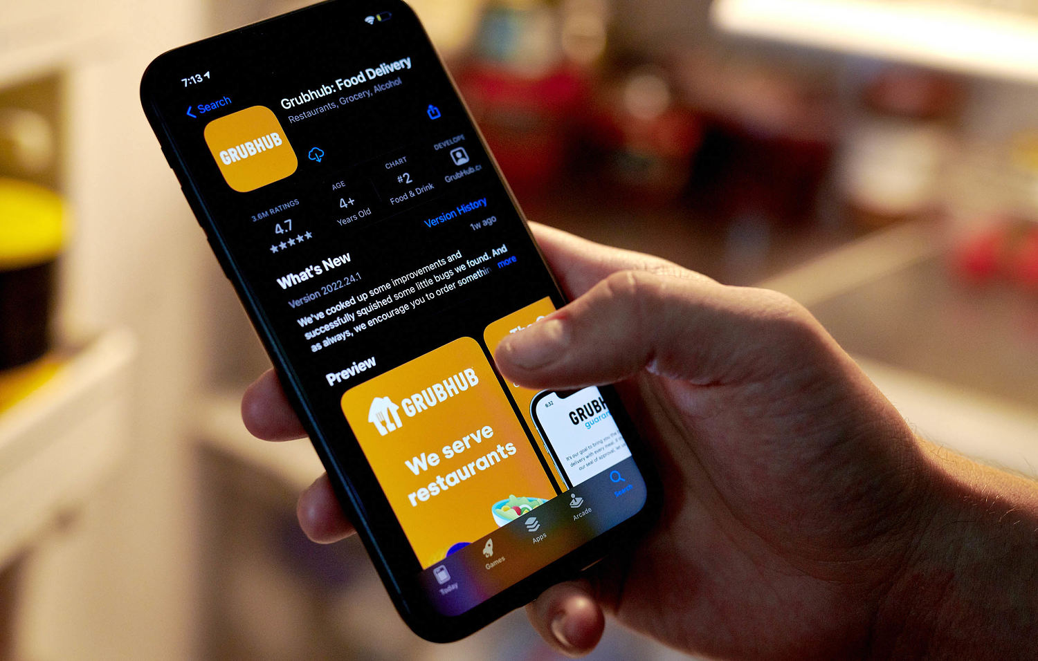Amazon Prime members can now score free Grubhub delivery nationwide