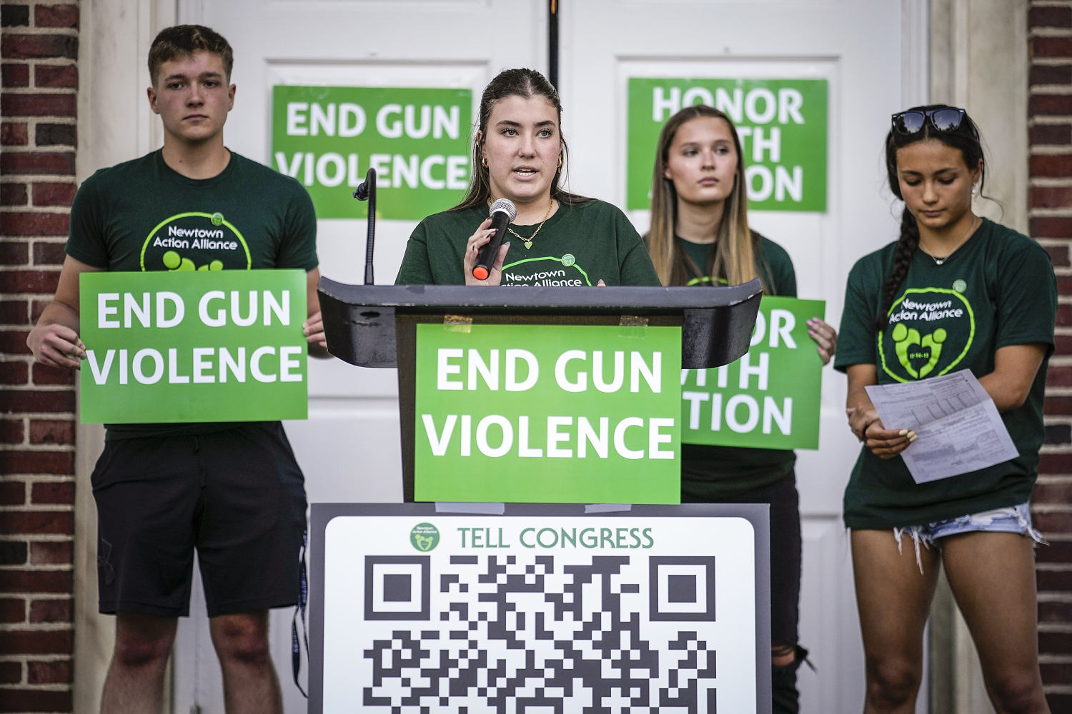 Sandy Hook shooting survivors graduate H.S. and reflect on first-grade massacre