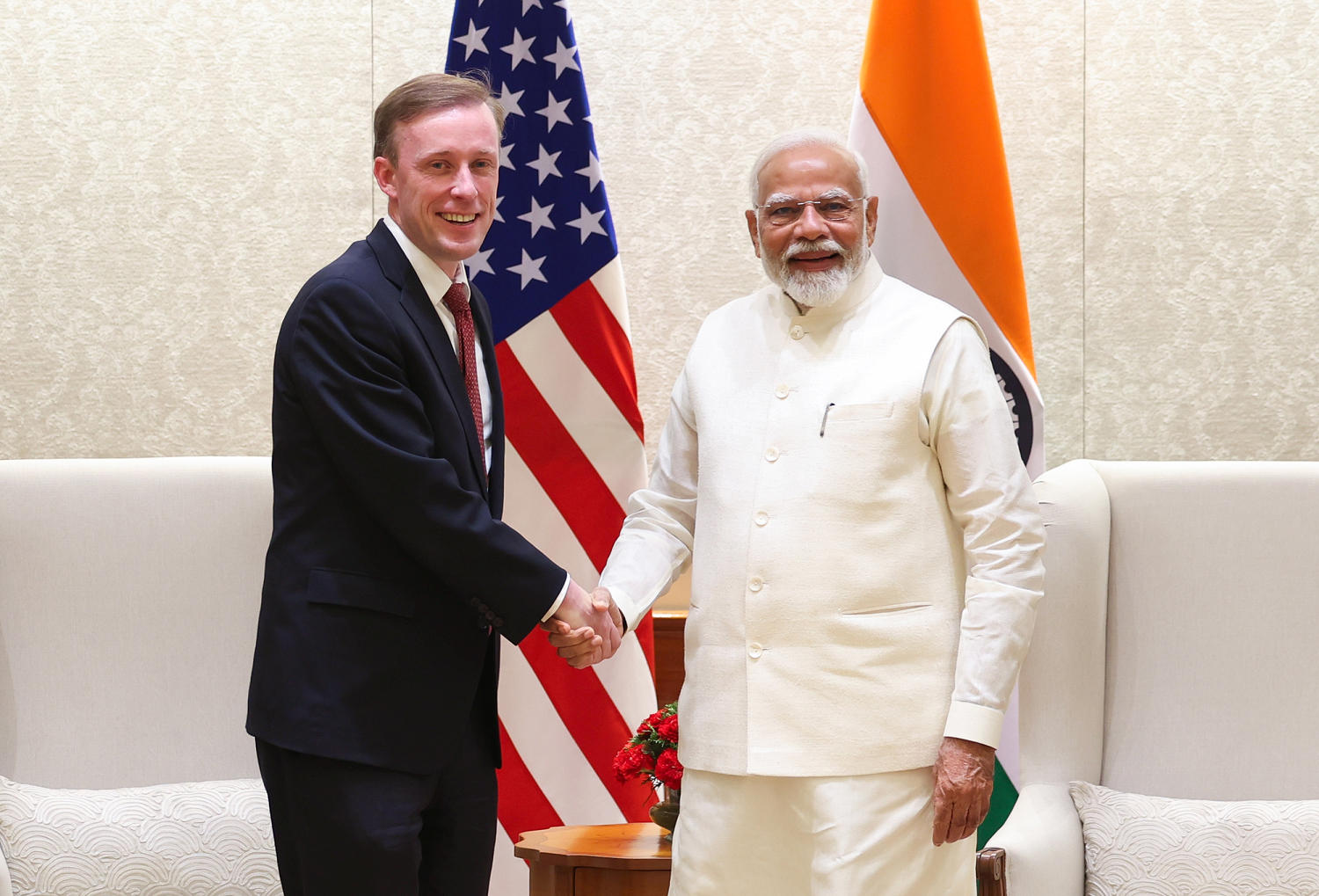 India and U.S. vow to boost defense and trade ties in first high-level U.S. visit since Modi’s win
