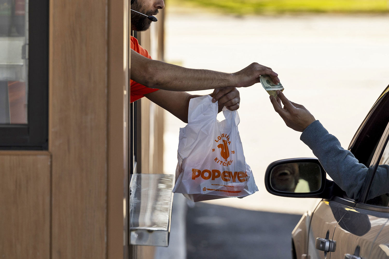 Popeyes enters the fast-food value wars with $6.99 meal