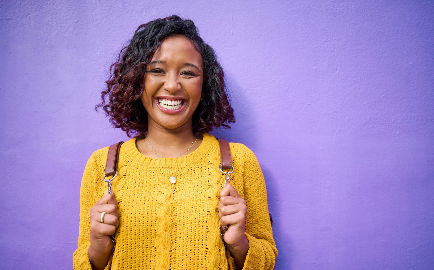 This 1 trick can help you feel happier in 20 seconds, happiness expert says