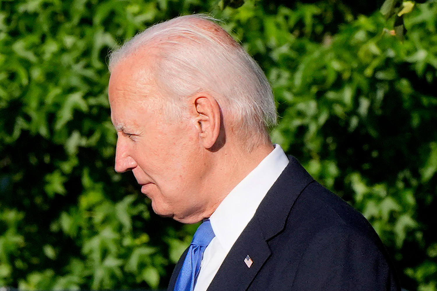 Biden to meet with Democratic governors as concerns mount following the debate