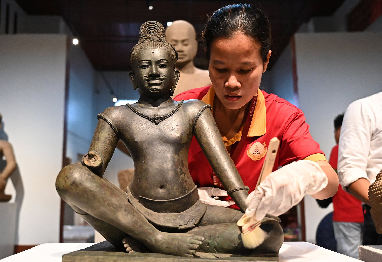 Cambodia welcomes the Met’s repatriation of centuries-old statues looted during past turmoil