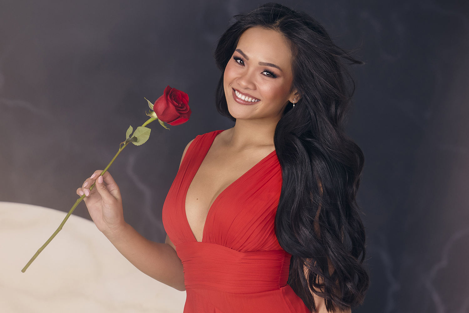 'The Bachelorette' Jenn Tran says seeing her Vietnamese family on TV was emotional