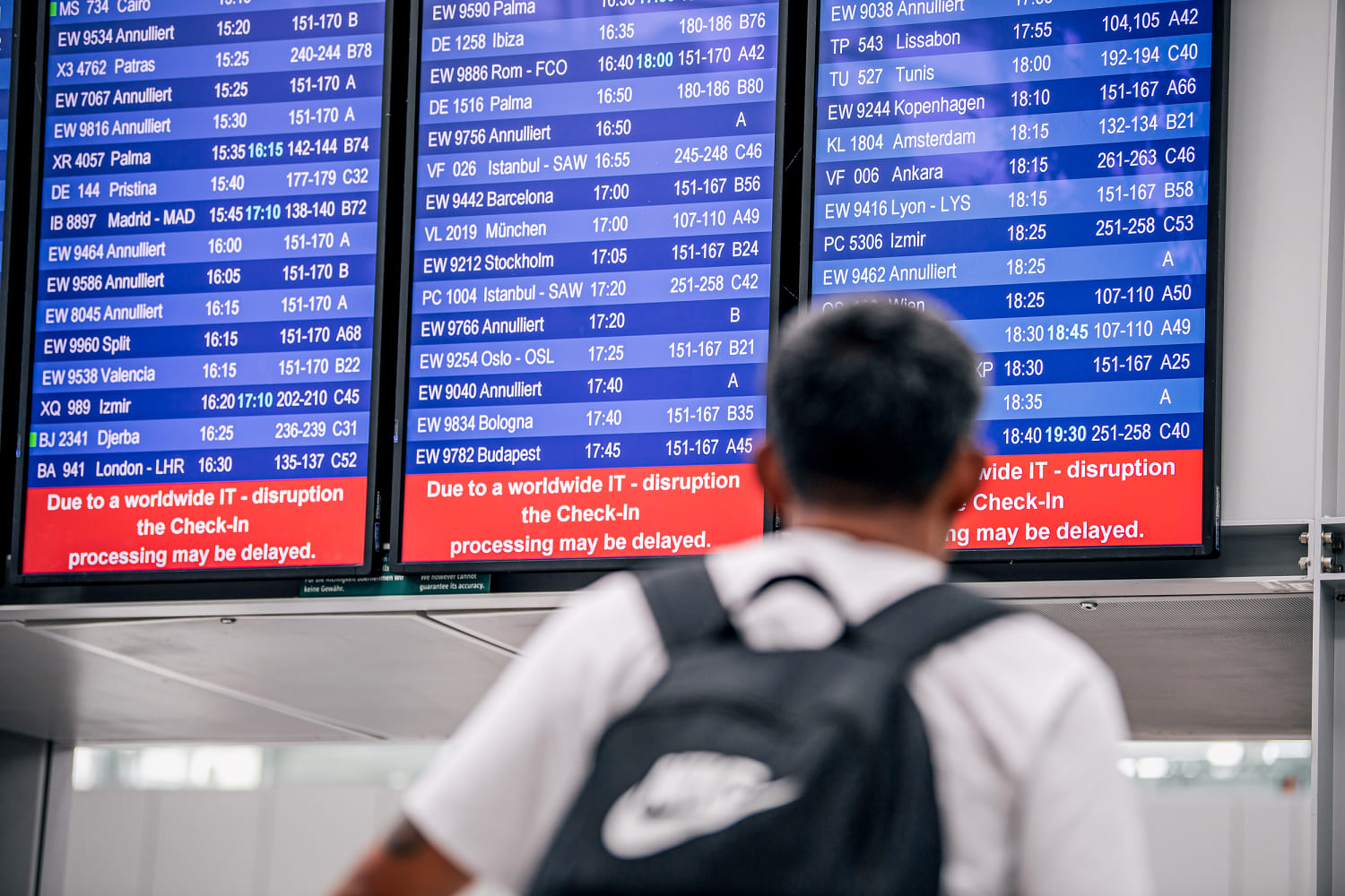Companies, airlines scramble to recover after global IT outage disrupts business worldwide