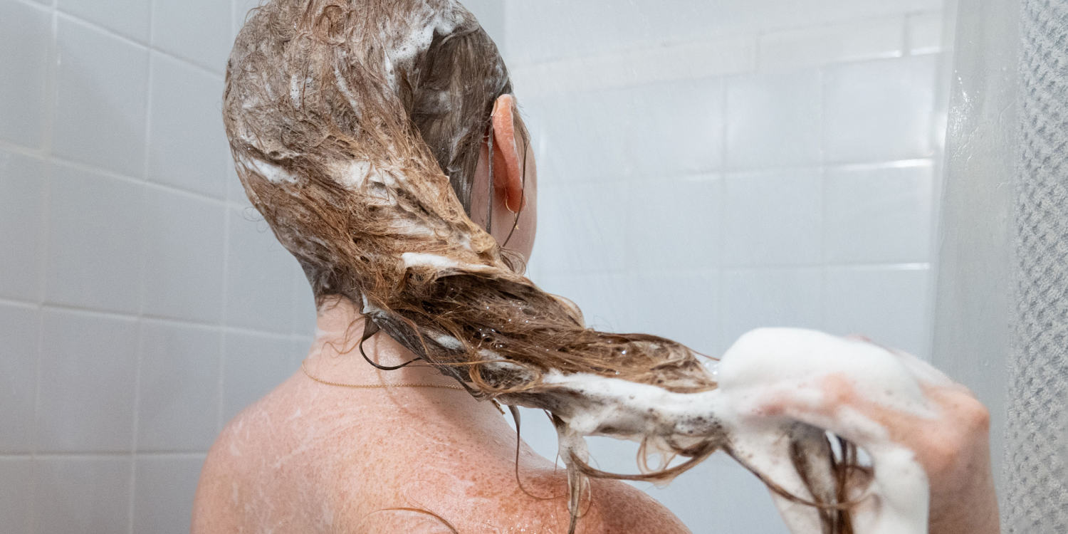 How to avoid hair damage when swimming