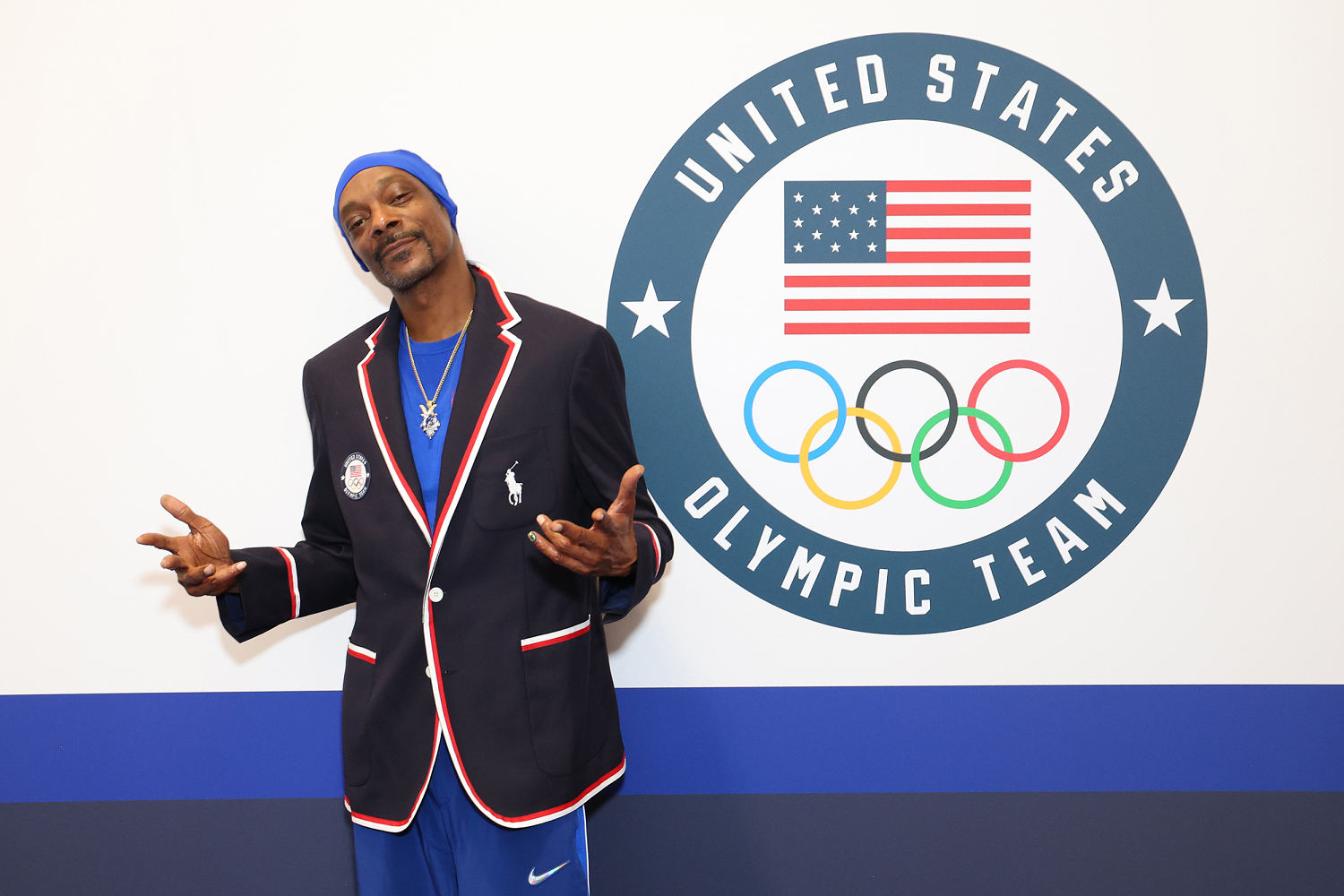Snoop Dogg will carry the Olympic torch on its final leg to Paris