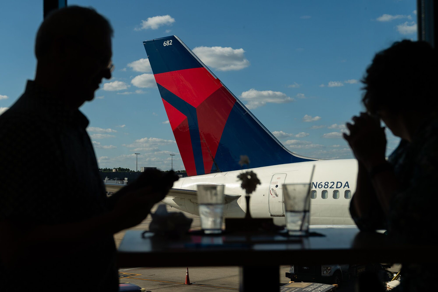 Delta Airlines flight attendant allegedly slashes co-worker in New Orleans