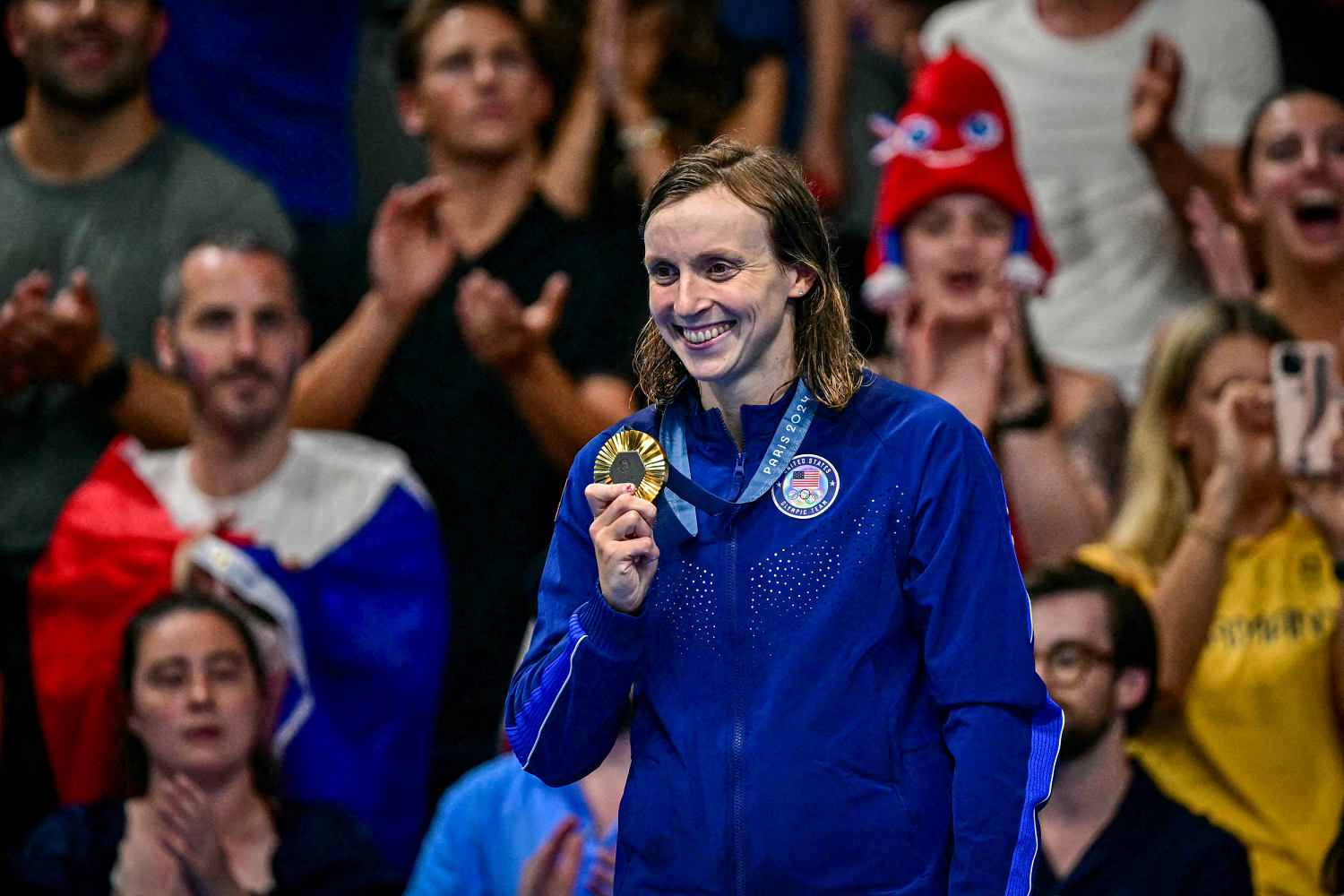 Katie Ledecky wins 9th gold medal, most by American female Olympian