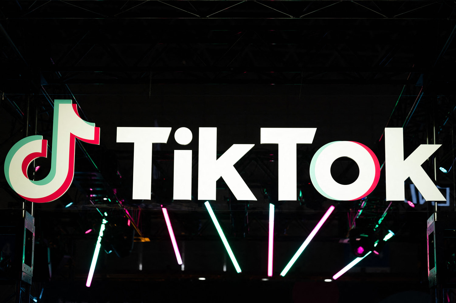 TikTok agrees to pull rewards feature from E.U. after concerns over 'addictive effect'