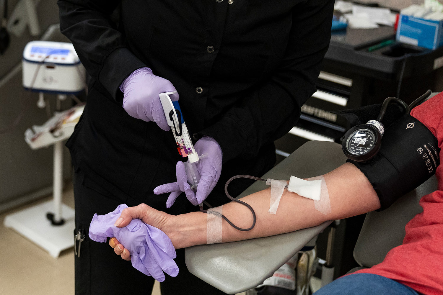 Red Cross faces emergency blood shortage caused in part by extreme heat