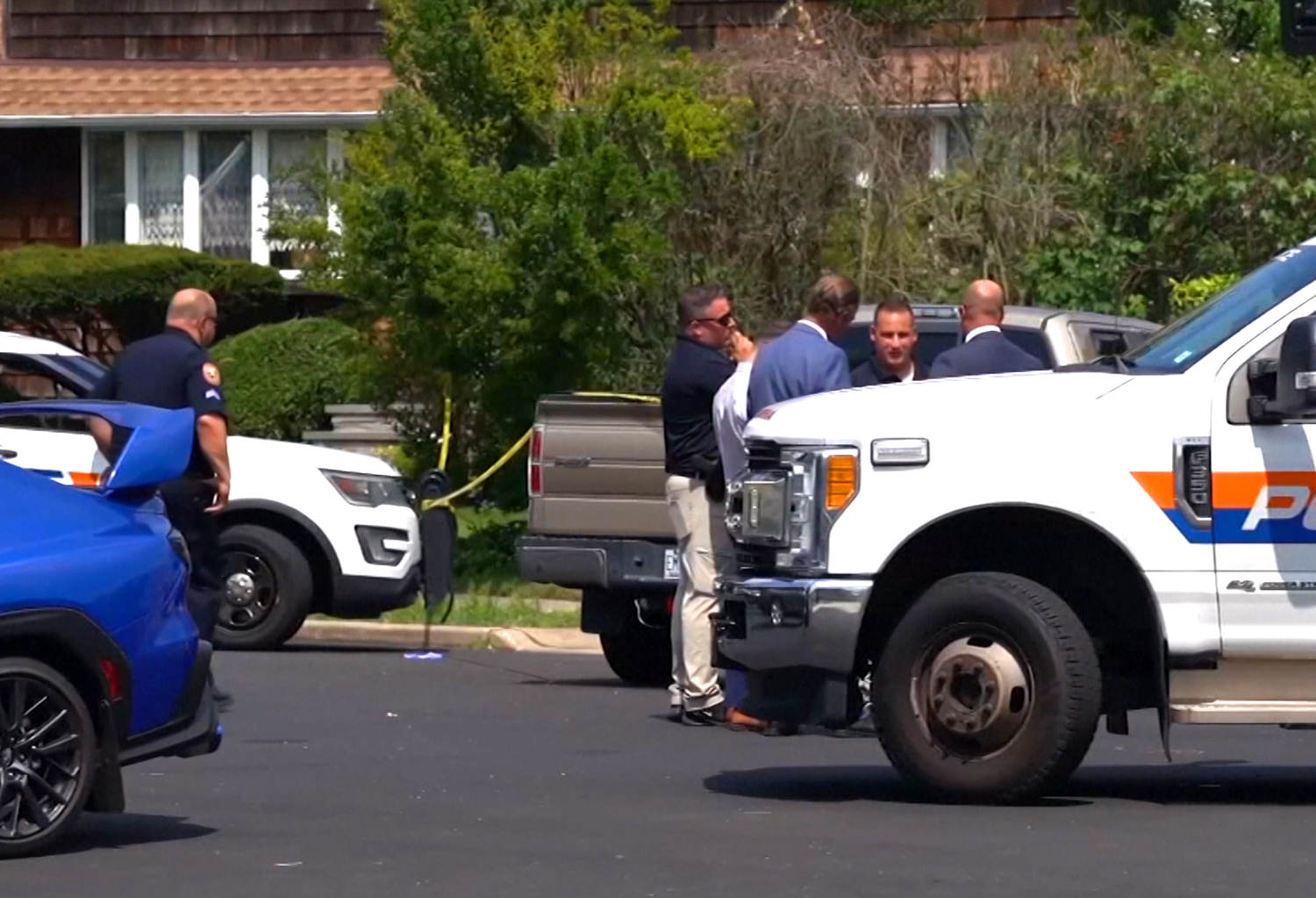 Man killed 3 siblings, niece in murder-suicide in New York suburb after mother's death, police say