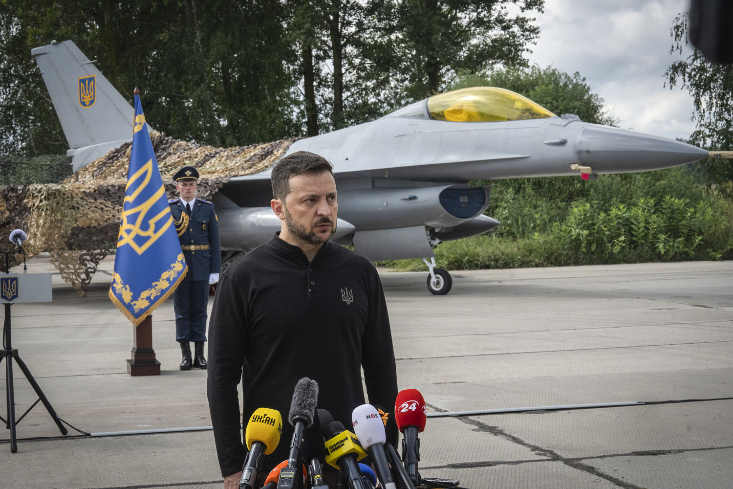 Ukrainian President Zelenskyy fires air force commander after fatal F-16 crash