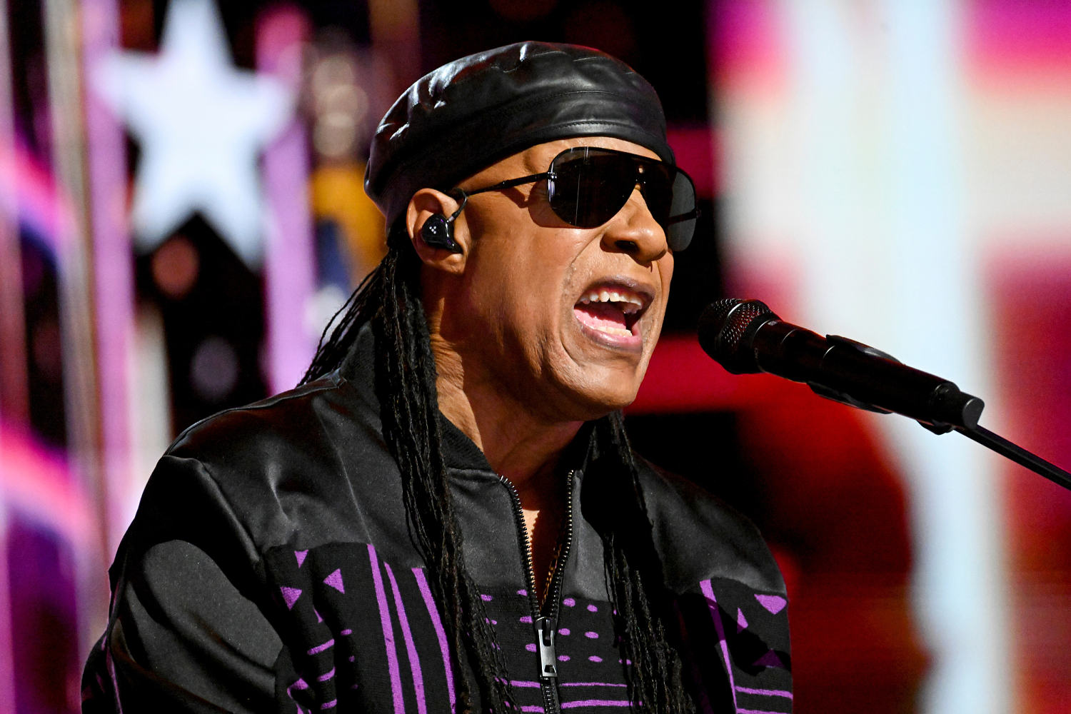 Stevie Wonder announces U.S. tour leading up to presidential election