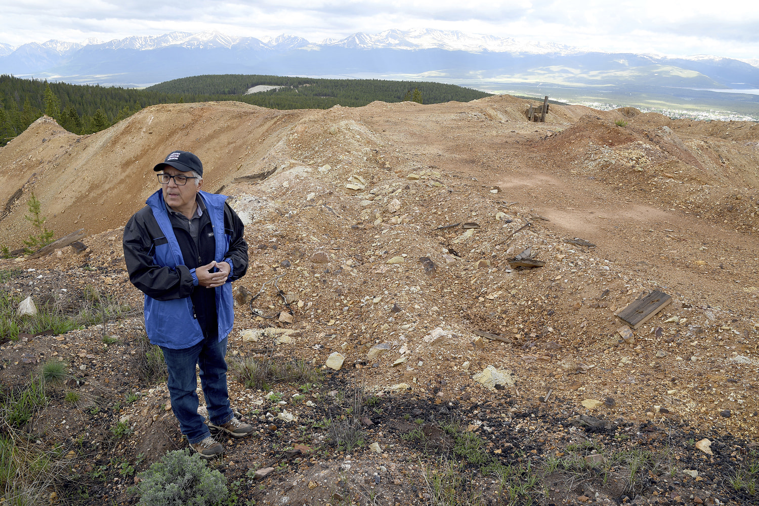 A plan to extract gold from mining waste splits a Colorado town with a legacy of pollution