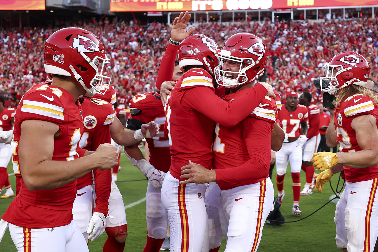 The Chiefs remain the Chiefs, Vikings and Bucs pull upsets and more from Week 2 of the NFL season