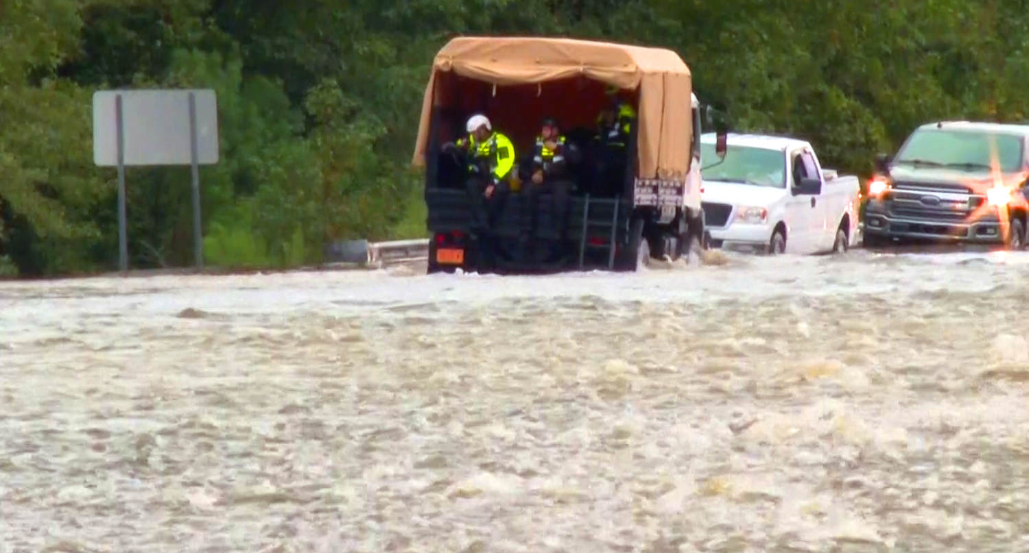 Unnamed storm brings a foot of rain to parts of North Carolina, heads north