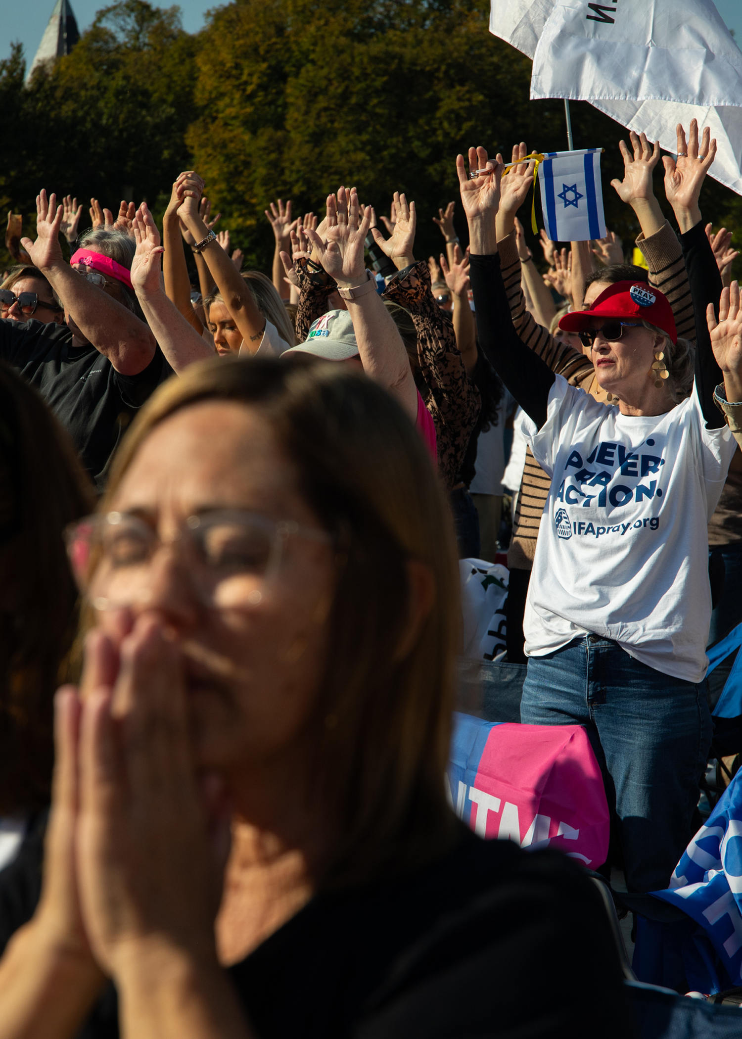 Christians flock to Washington to pray for America to turn to God — by electing Trump