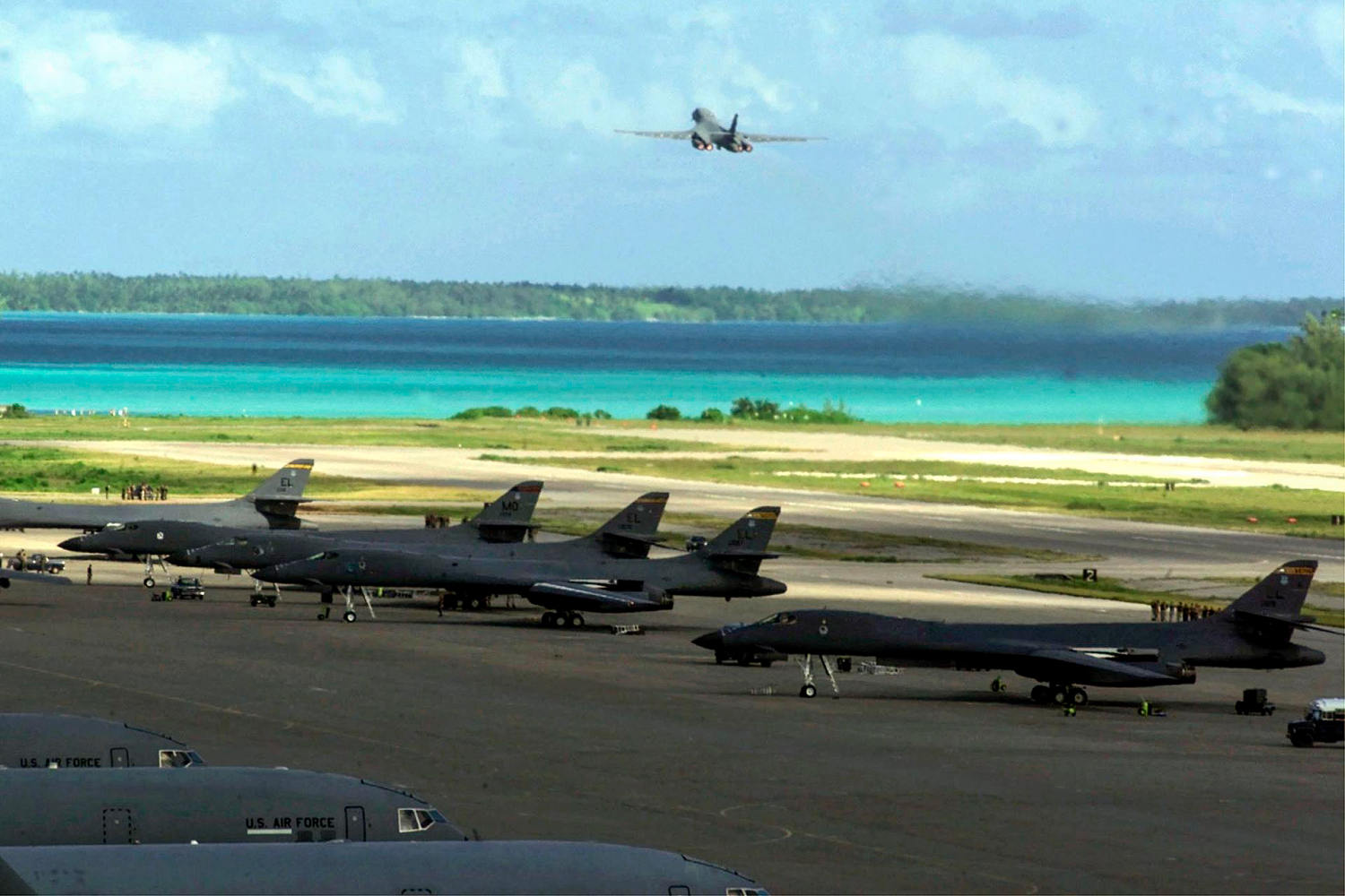 Britain Cedes disputed islands to Mauritius, securing key US military base