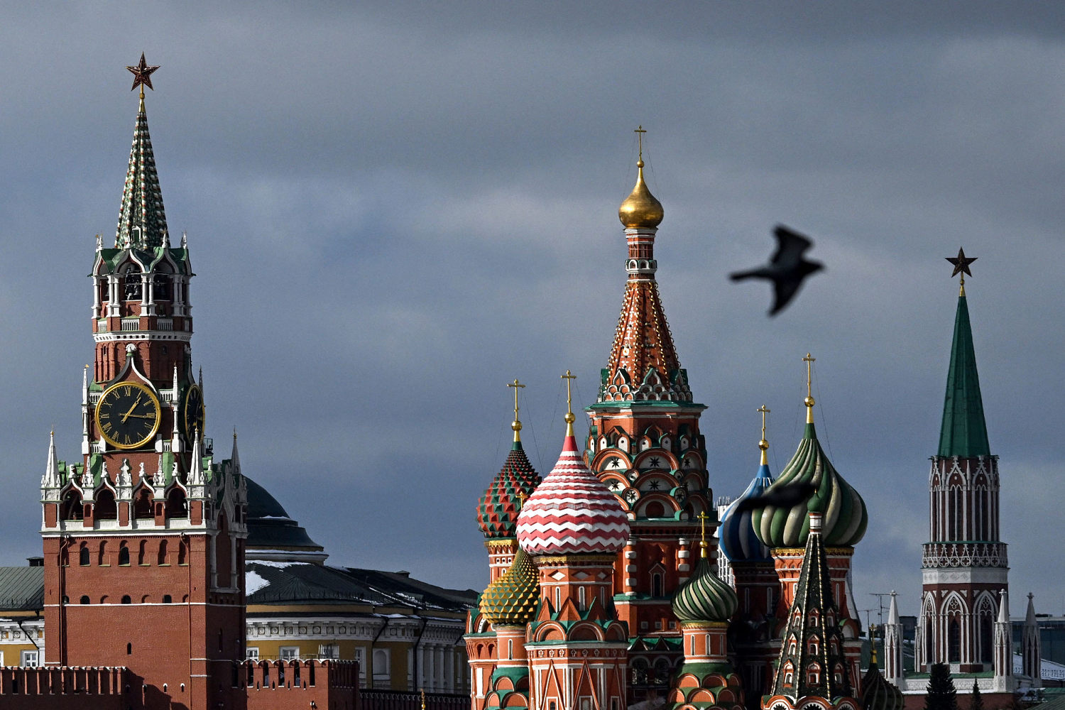 U.S. and Microsoft seize over 100 websites allegedly used by Russian spies