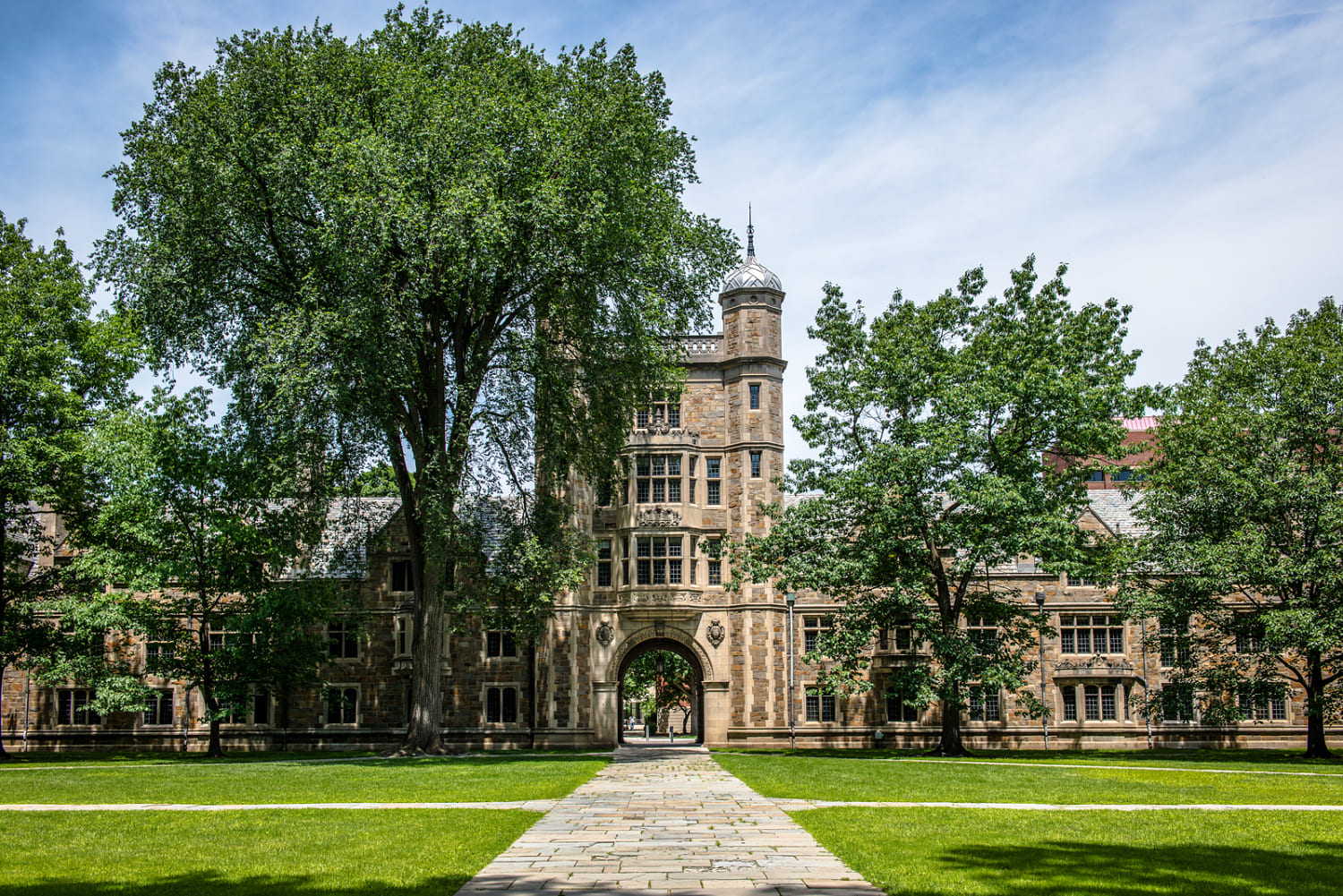 Armed man breaks into home of rabbi hosting dinner for Jewish University of Michigan students