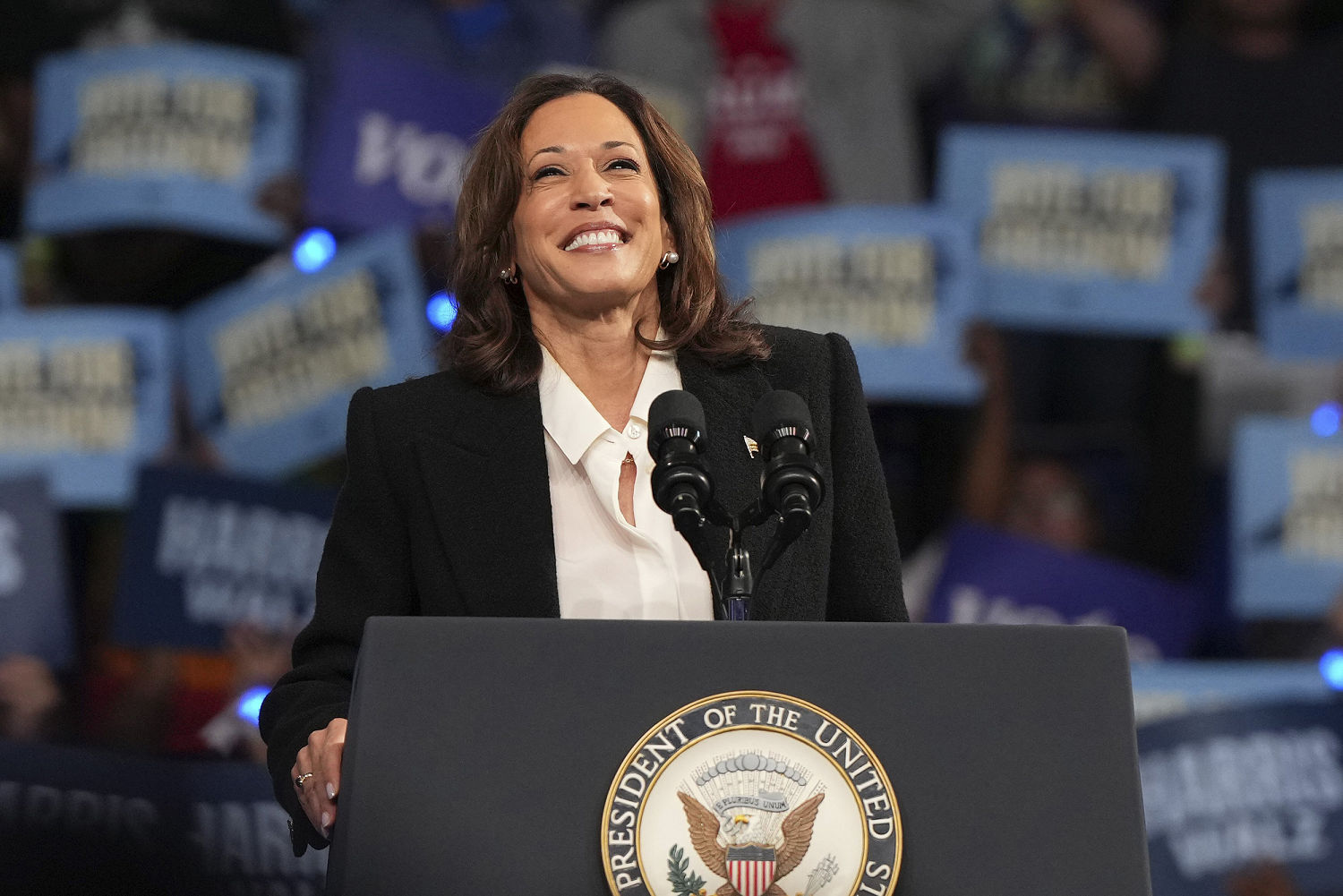 Harris rallies in a Pennsylvania bellwether county as she focuses on 'blue wall' states