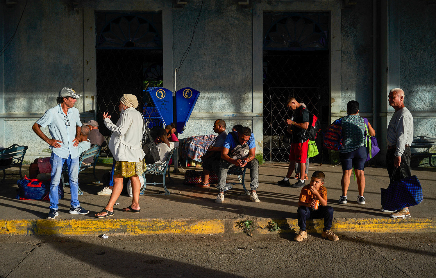 Power goes out on entire island of Cuba, leaving 10 million people without electricity