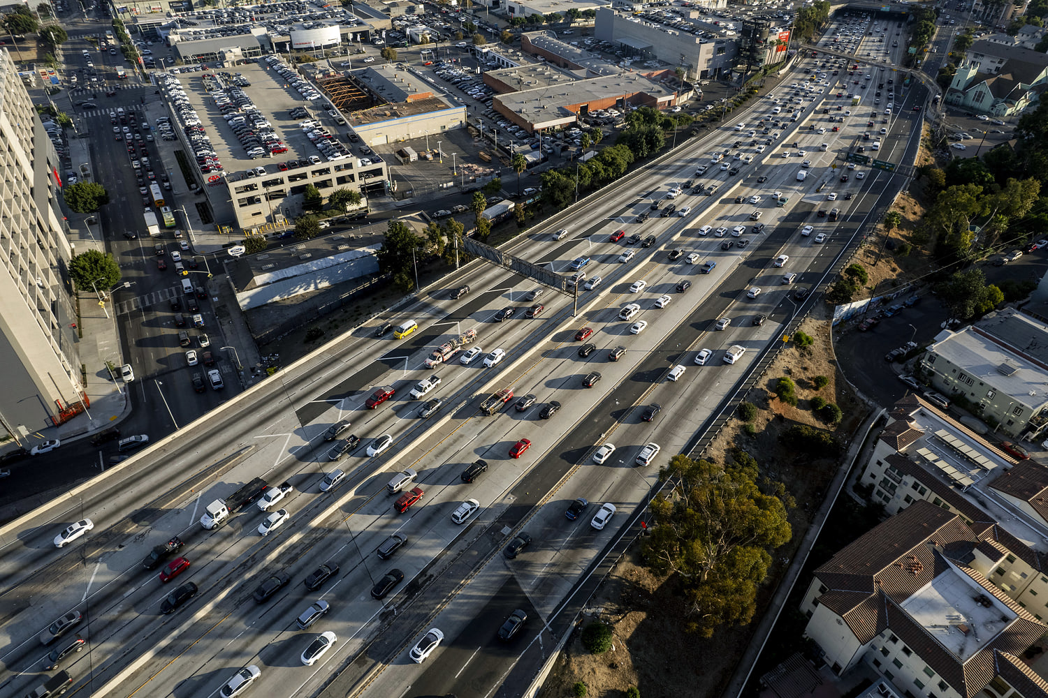 Supreme Court to consider industry bid to challenge California power to set vehicle emissions