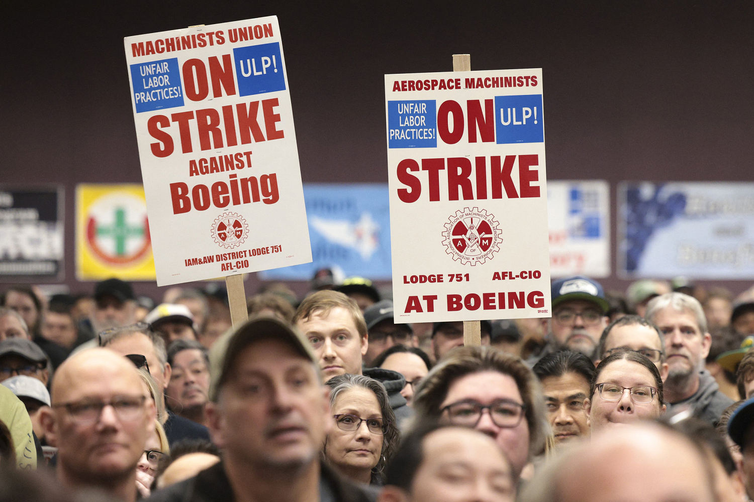 Operadores de máquinas da Boeing rejeitam novo contrato de trabalho e prolongam greve | DailyNerd