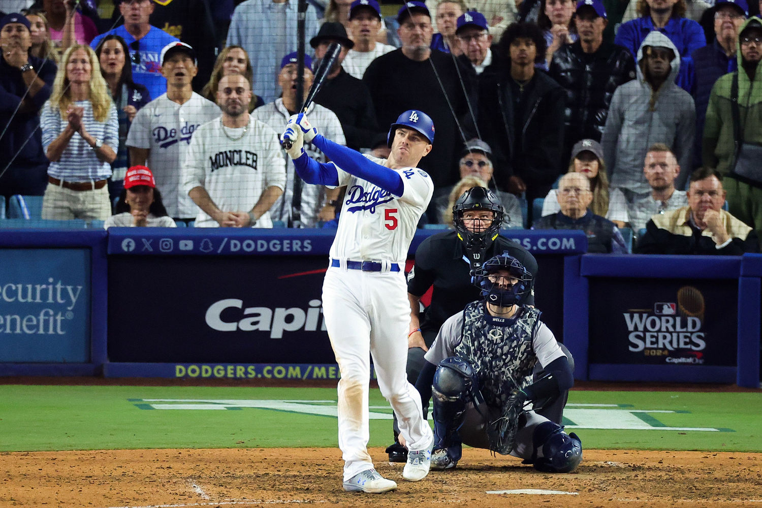 10-year-old Dodgers fan describes the moment he caught Freddie Freeman's grand slam ball