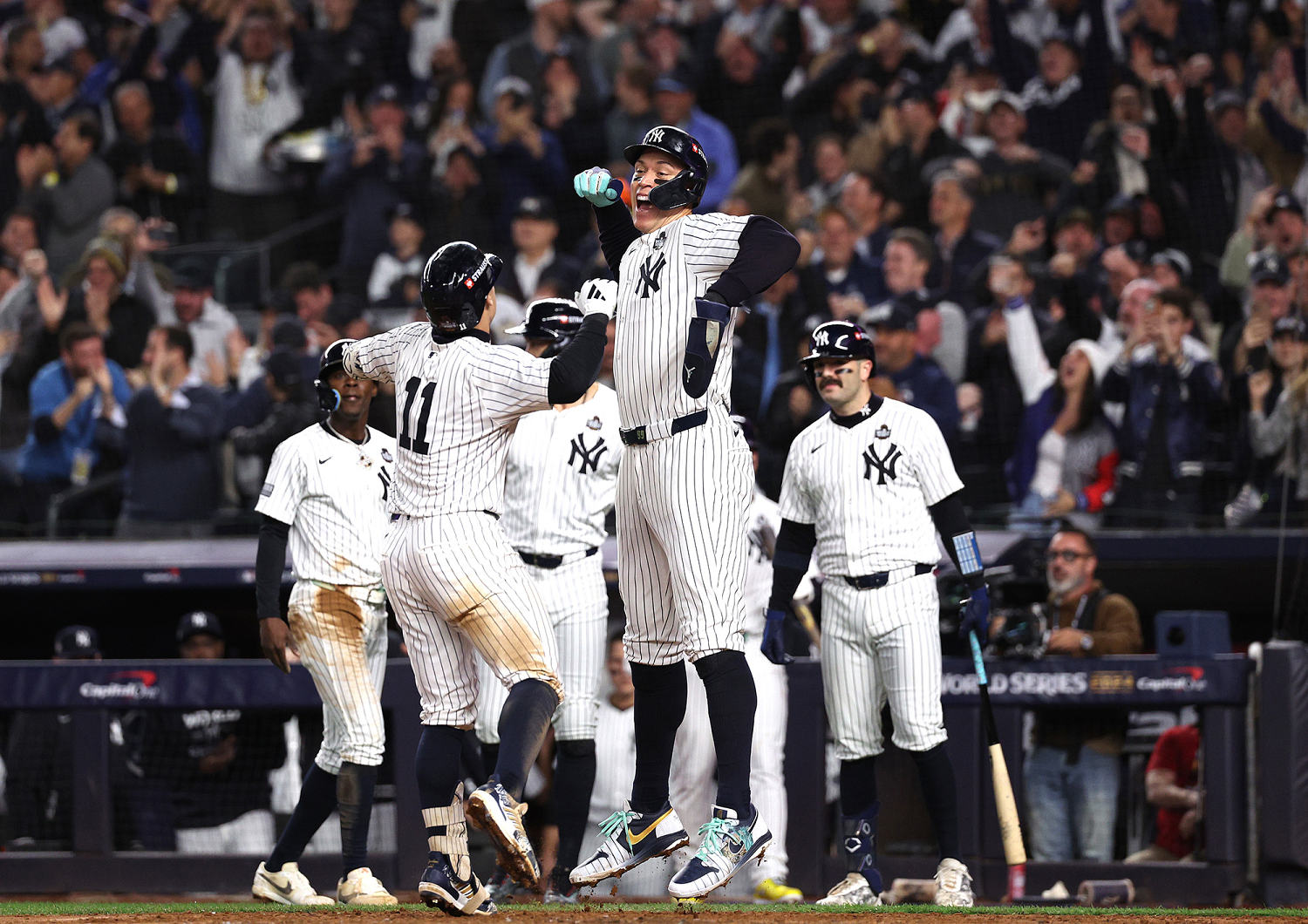 Yankees lead Dodgers 6-4 in Game 4 of World Series