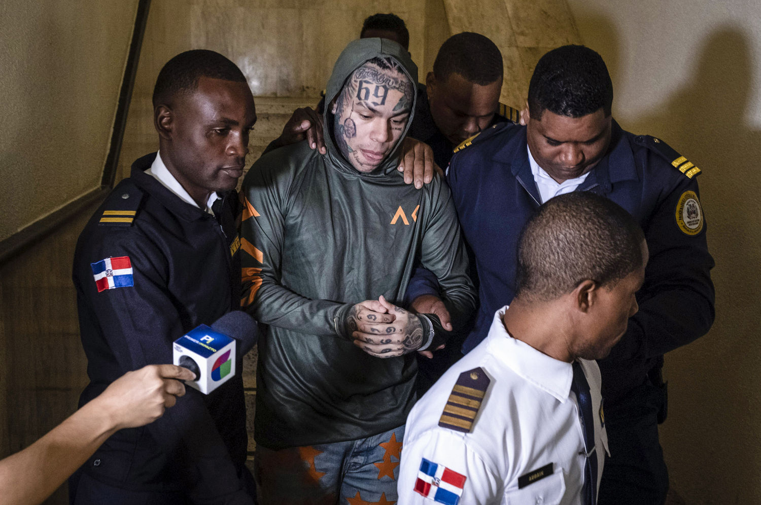 Rapper Tekashi 6ix9ine strikes deal to end jail stint