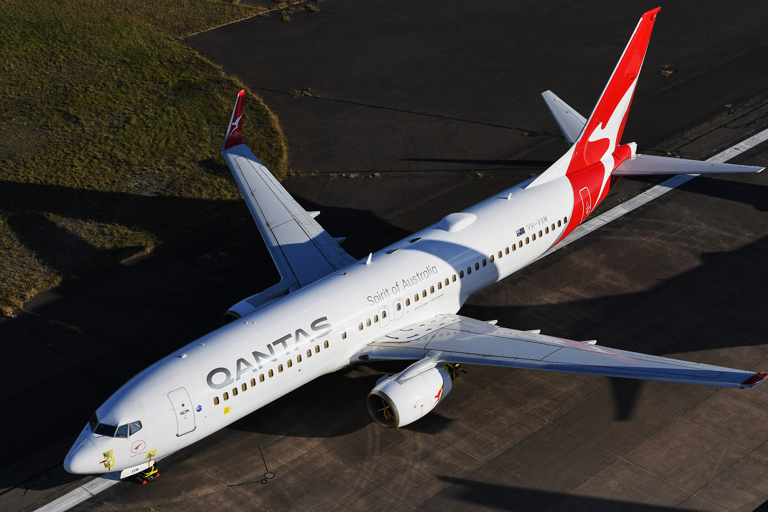 Passengers 'jolted' after Qantas plane suffers engine failure