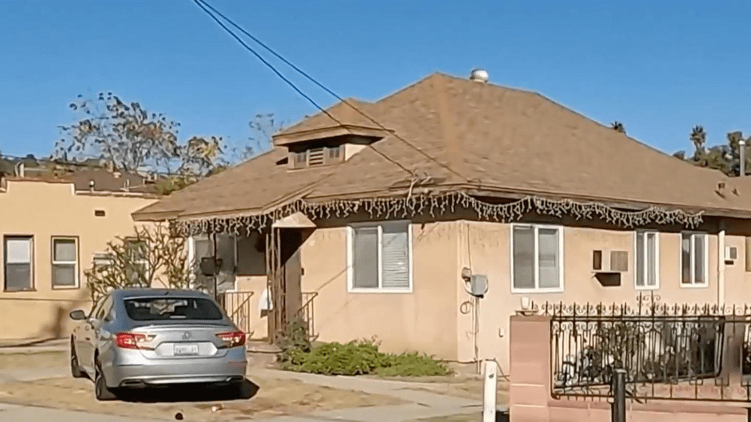 Police arrest naked man living in crawl space of Southern California home