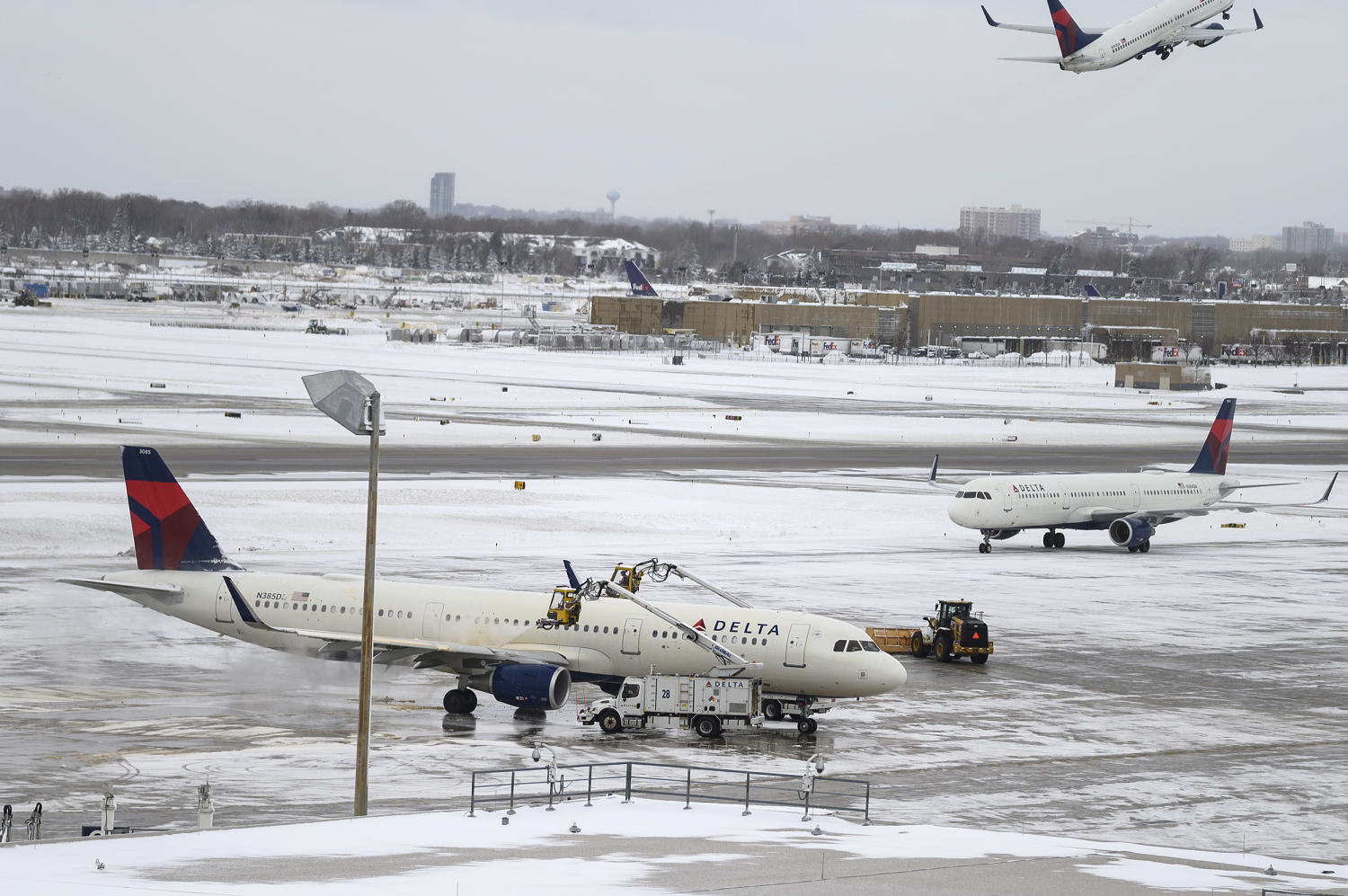 Rain and snow fronts expected before and during Thanksgiving week, forecasters say