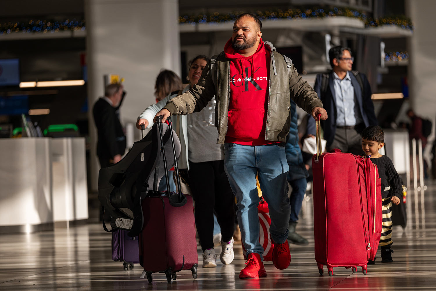 Thanksgiving travel snarled by coast-to-coast storm bringing rain and snow