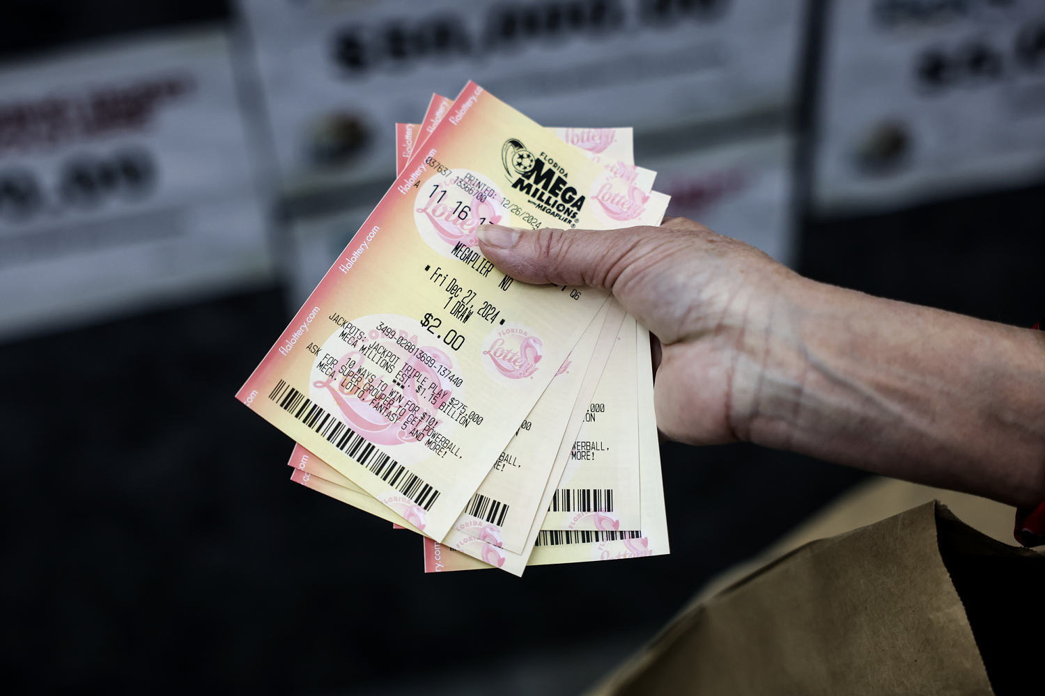 Mega Millions jackpot grows to $1.22 billion ahead of Friday night drawing