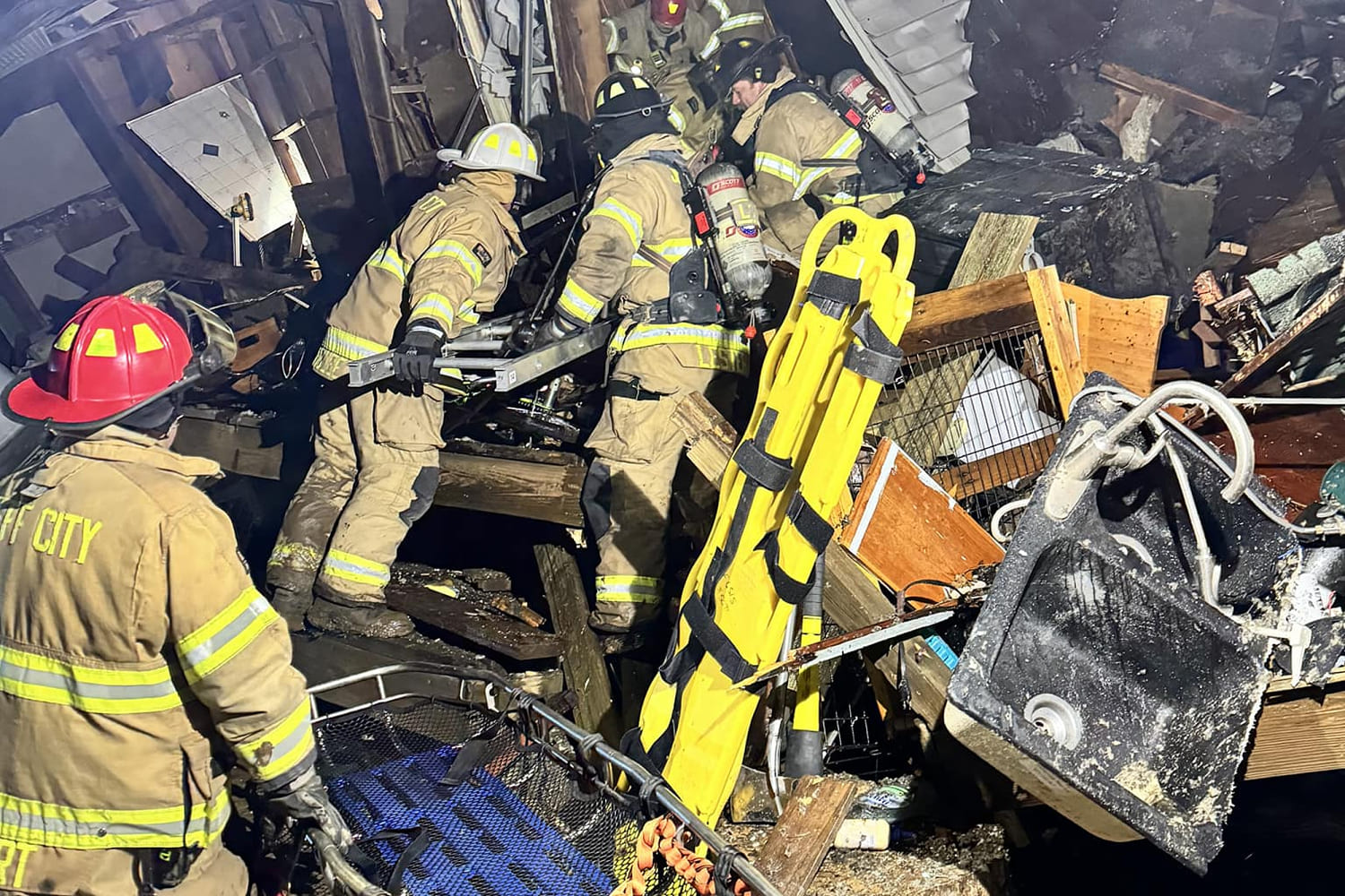 6 pulled from rubble alive after explosion mangles Missouri home, authorities say