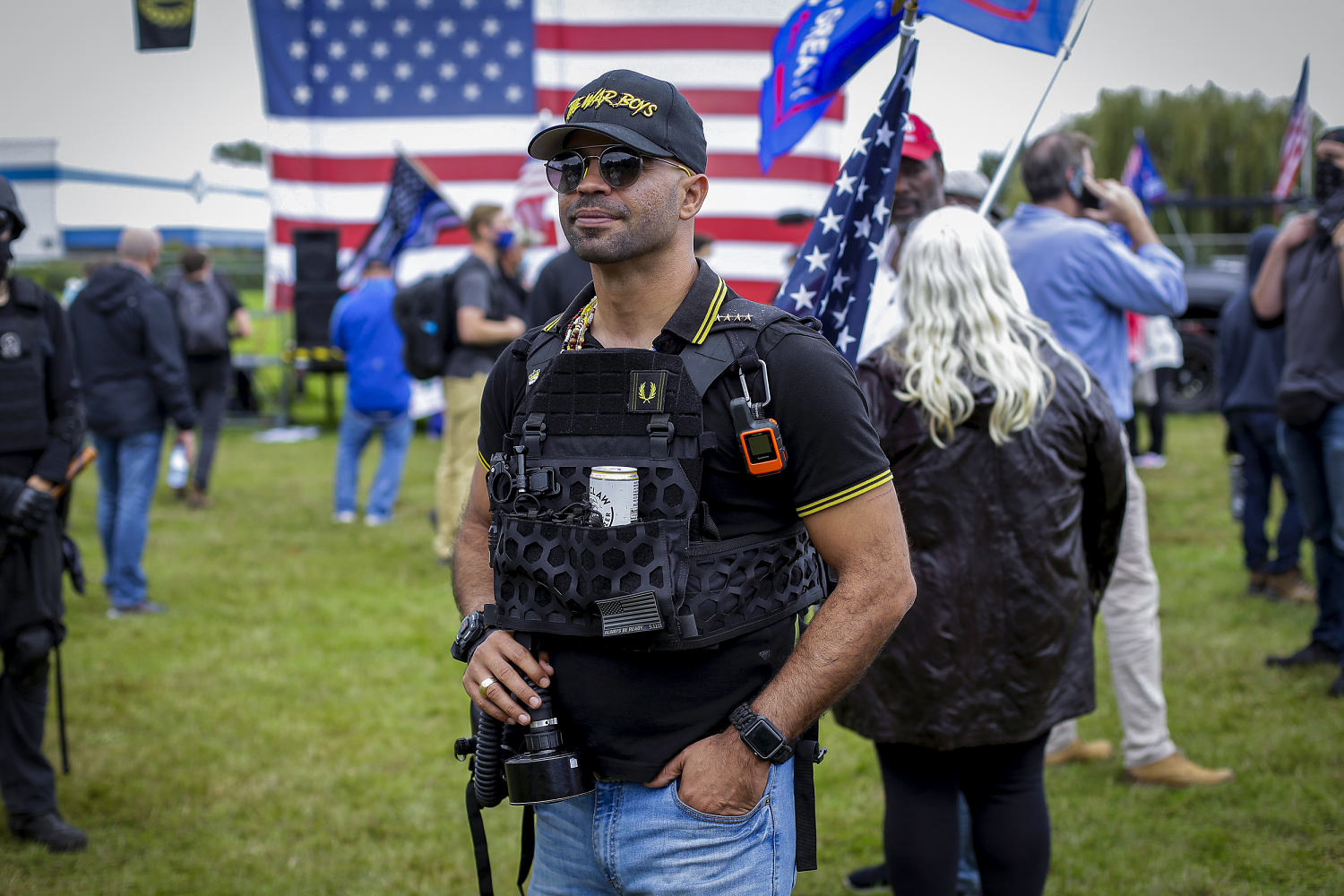 Ex-Proud Boys Leader dodges questions at trial of officer charged with feeding him intel