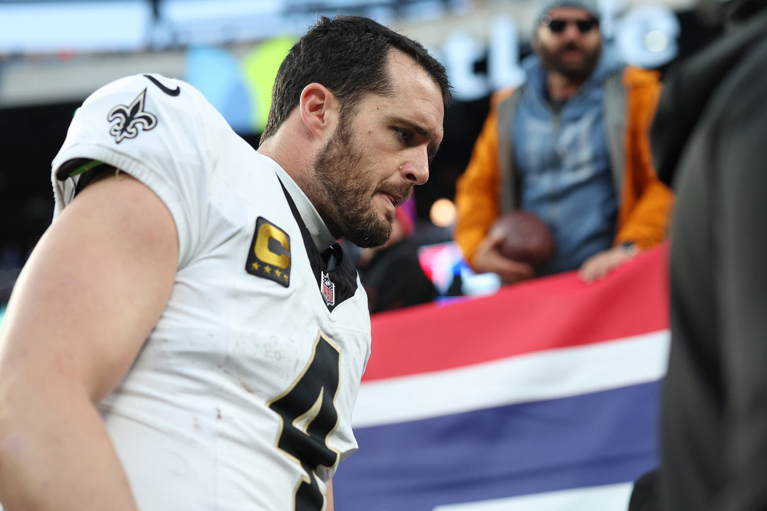 Saints QB Derek Carr could miss rest of season with hand fracture