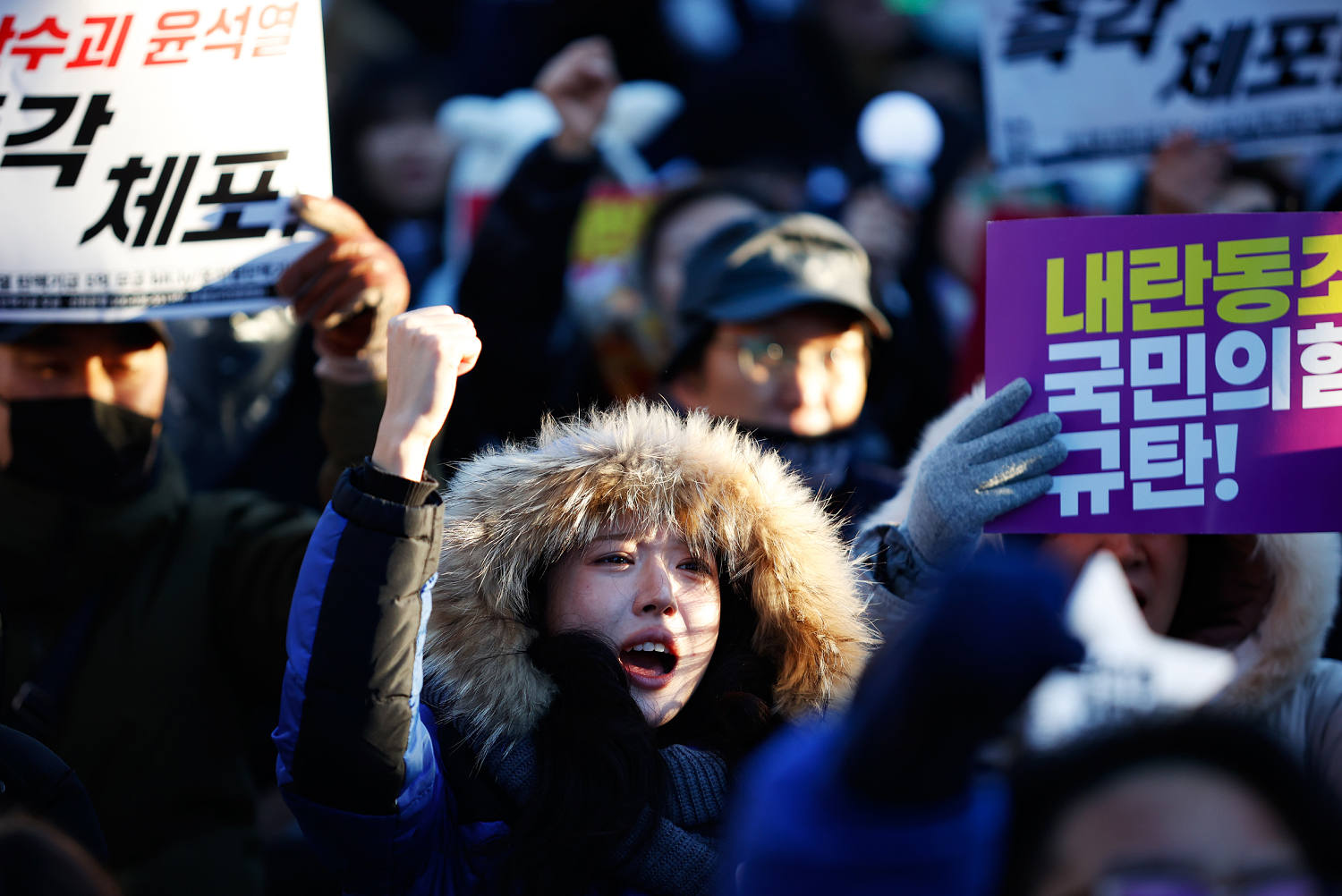 South Korea president's office raided and top aide attempts suicide after arrest