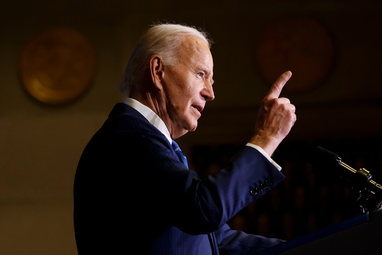 Biden to commute sentences of 1,500, in the biggest single-day act of clemency