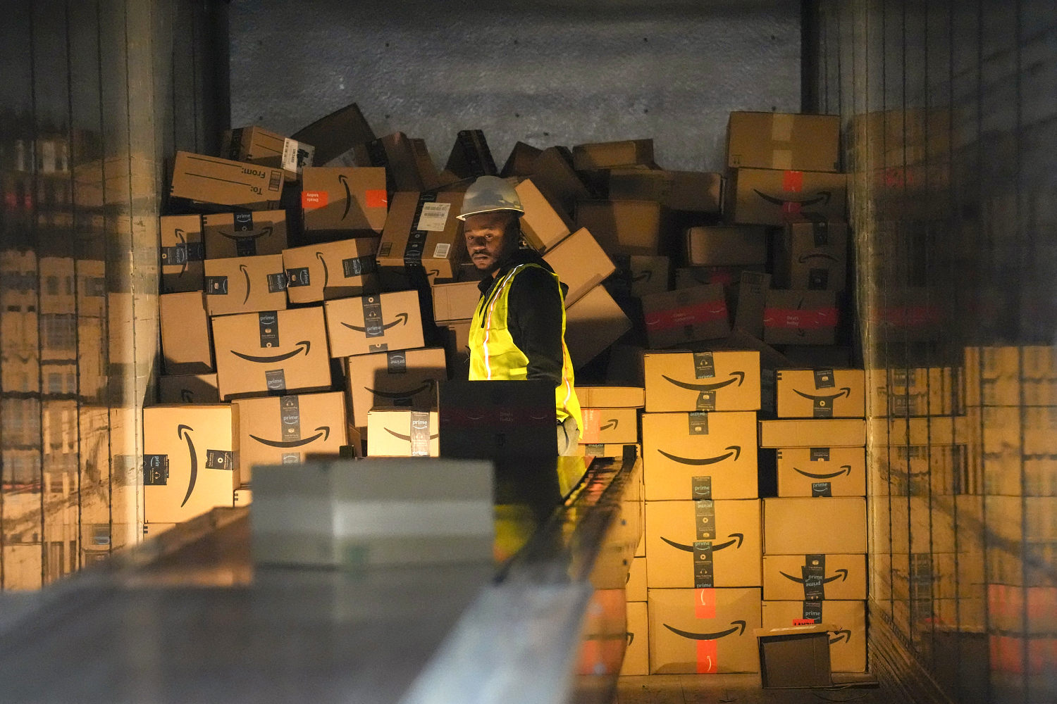 Teamsters announce strike against Amazon amid holiday delivery rush