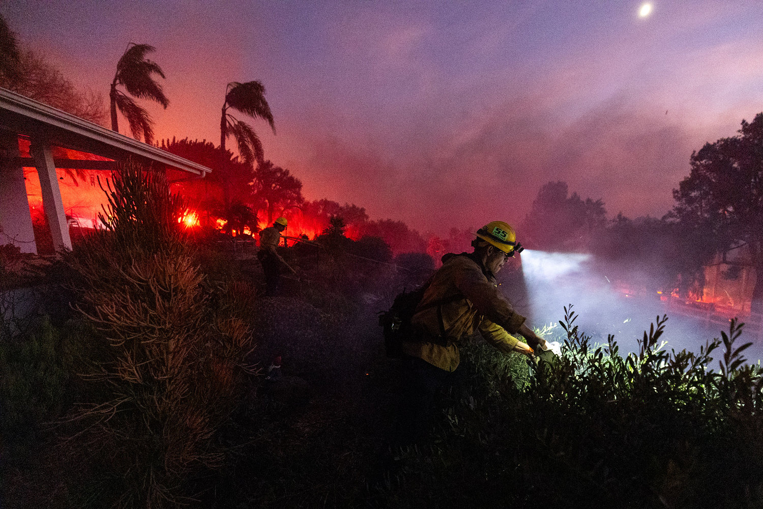 Federal firefighters fear a government shutdown will end their battle for higher pay